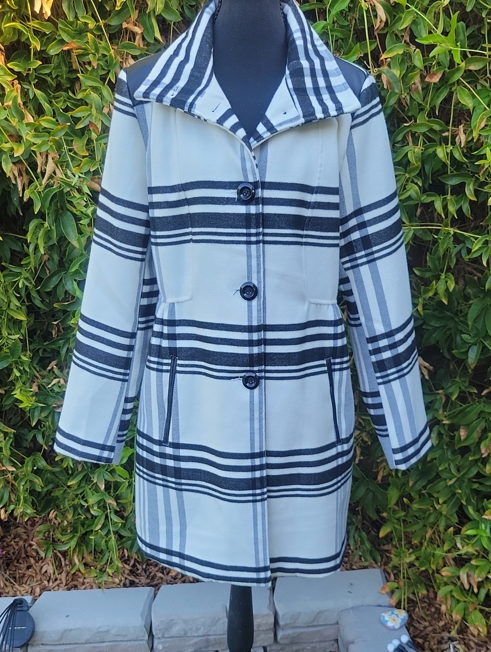 Iz Byer Black and White Plaid Pea Coat Sz L